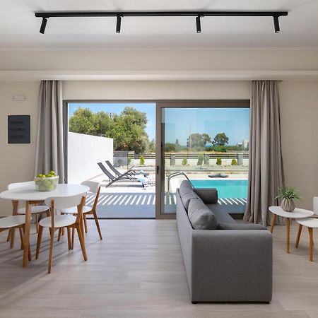 Armonia Suites 根纳迪 外观 照片