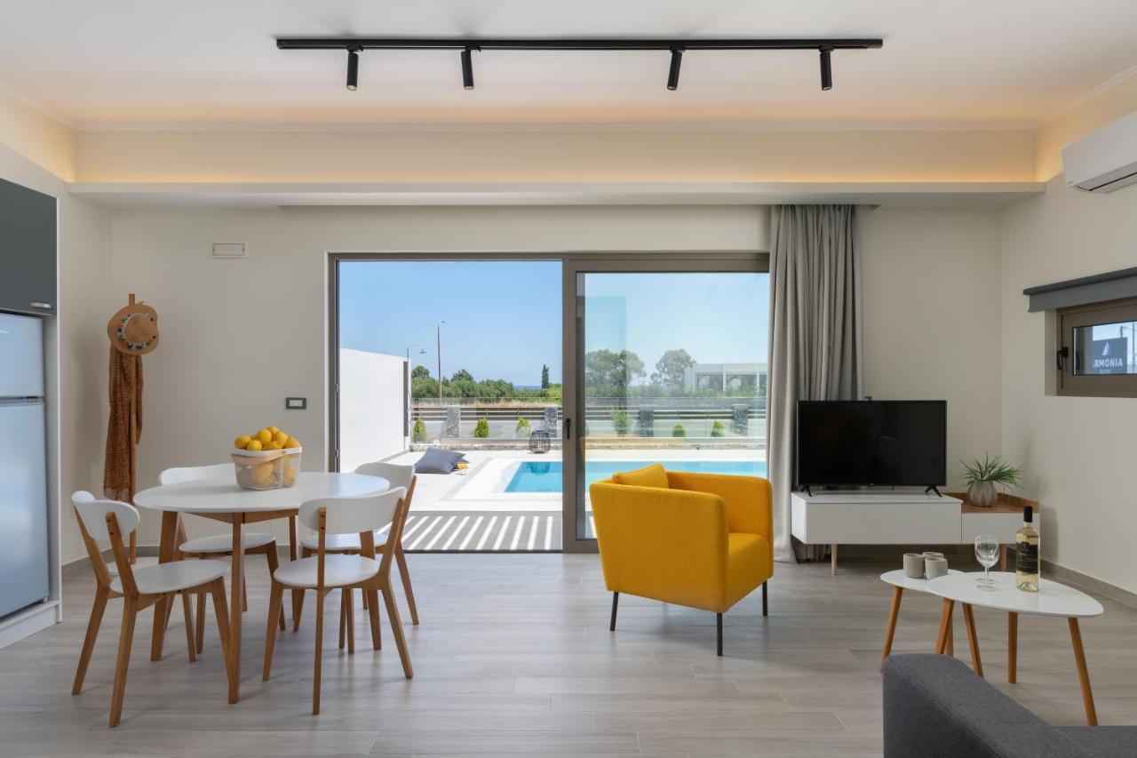 Armonia Suites 根纳迪 外观 照片