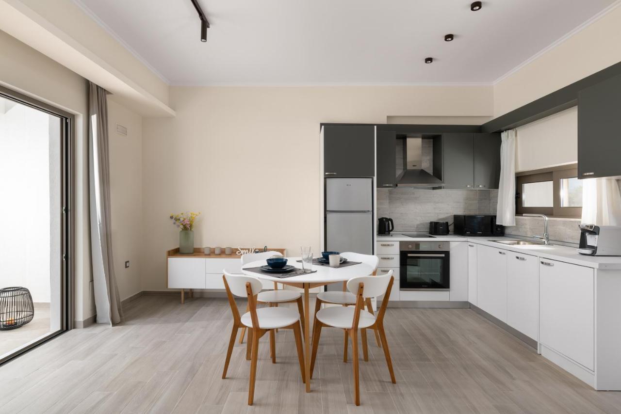 Armonia Suites 根纳迪 外观 照片