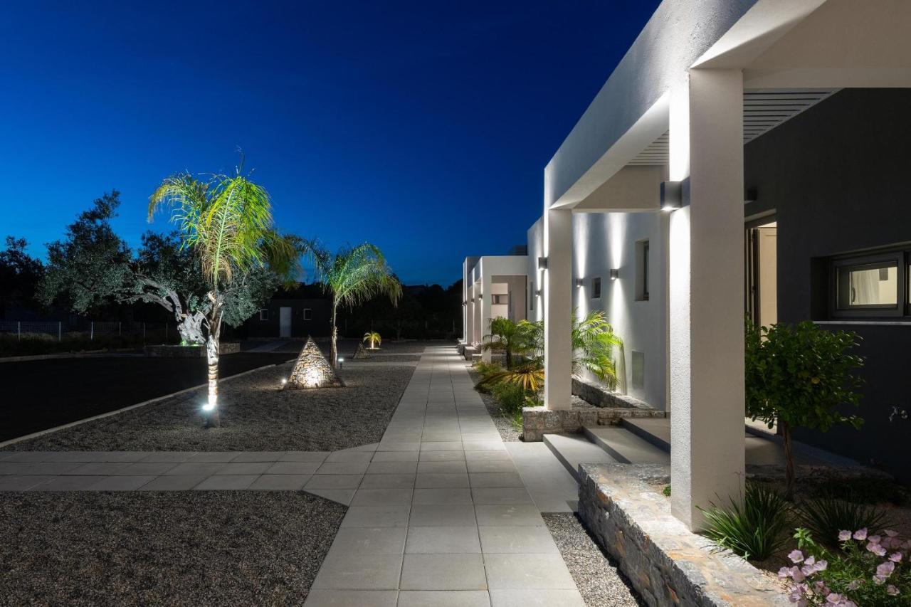Armonia Suites 根纳迪 外观 照片