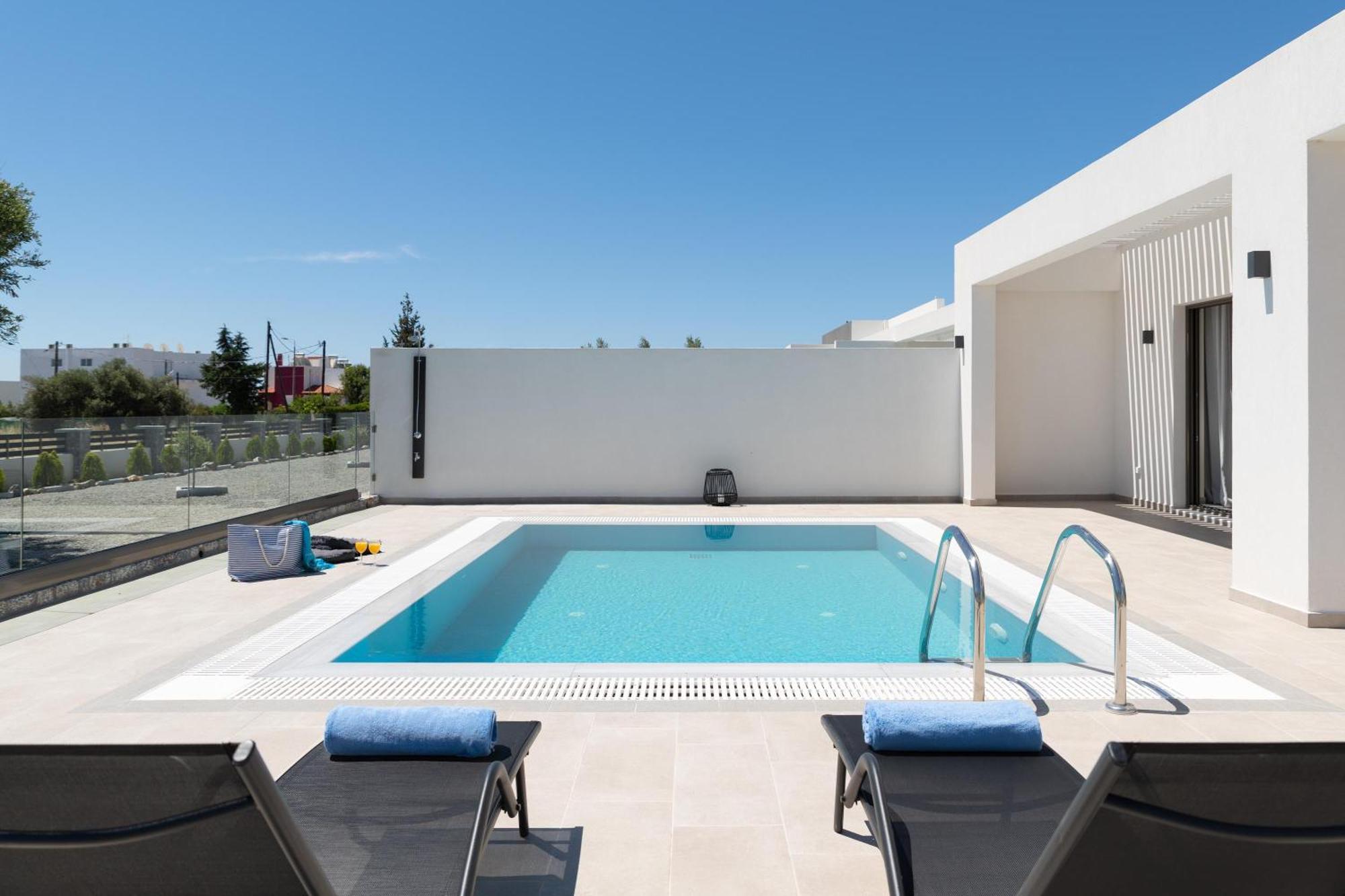 Armonia Suites 根纳迪 外观 照片
